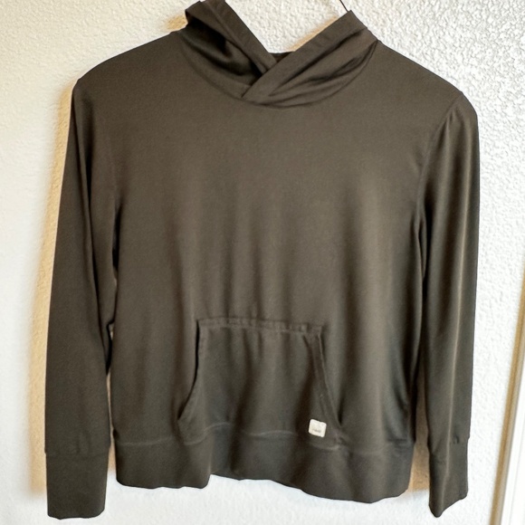 vuori women's size medium pullover - Picture 4 of 5